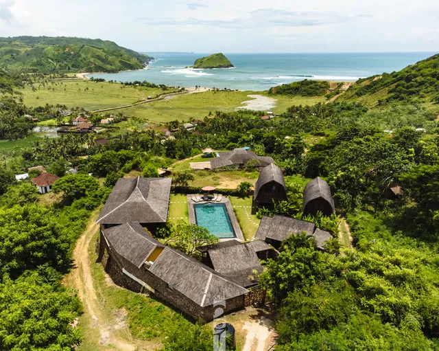 Villa Ellya, Private Villa for 8 -10 Pax