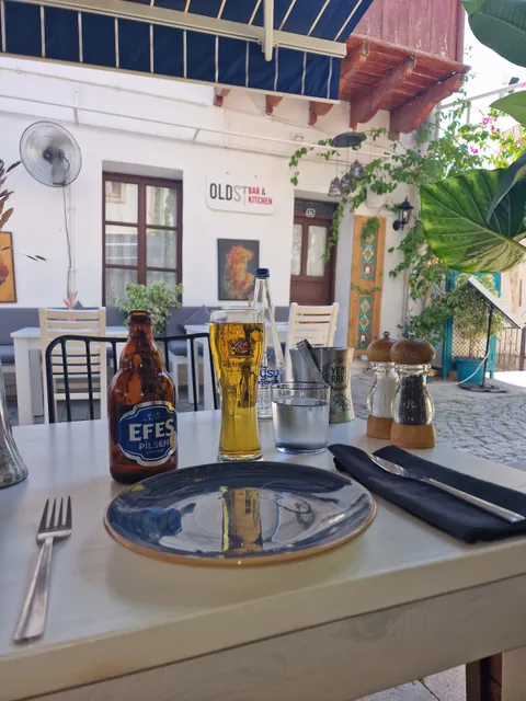 The Old Street Bar & Kitchen