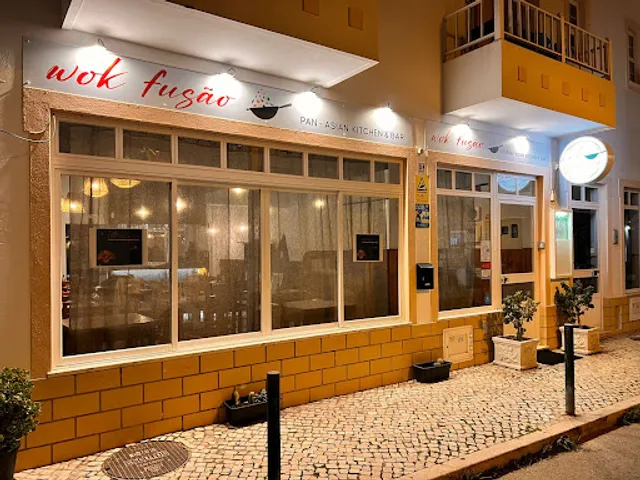 Wok Fusāo Pan-Asian Kitchen & Bar