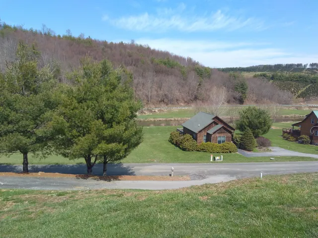 River House at Meadow Landing