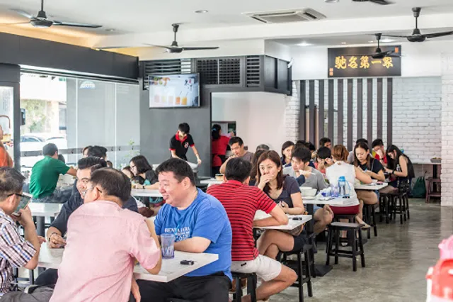 一家 IKAR @ Nusa Bestari (精选汤品 . 鱼片米粉 . 海鲜泡饭)