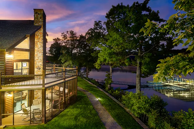 Chalets on Table Rock Lake