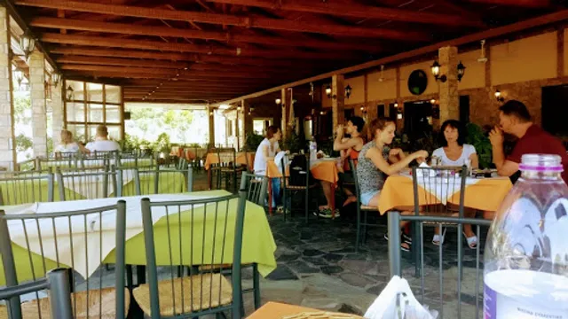 Paradise Tavern Restaurant