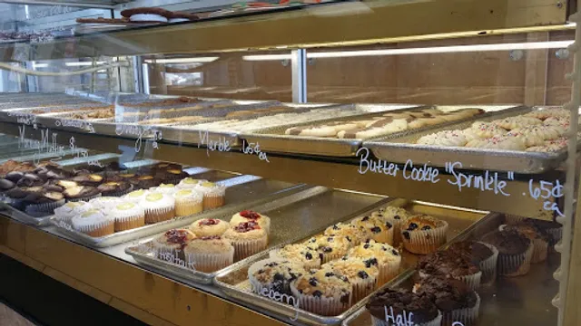 Mike's Pastry Shop