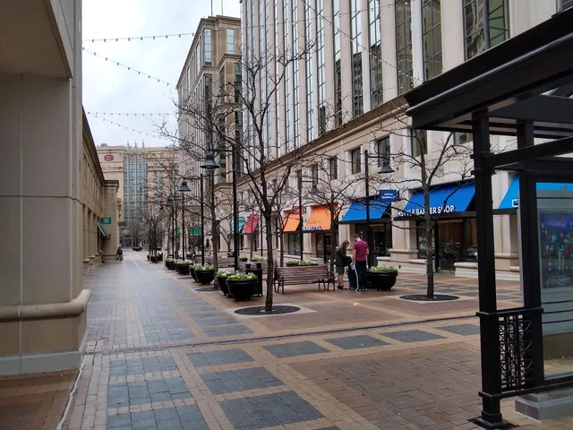 AMC Courthouse Plaza 8