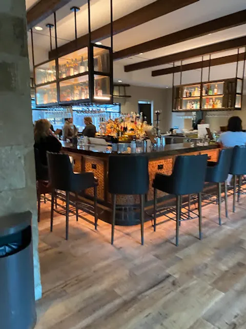 Maude's bar & terrace