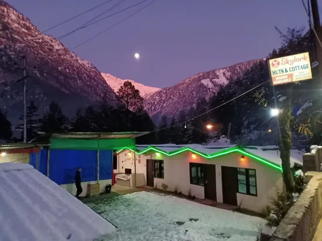 Skylark huts kasol