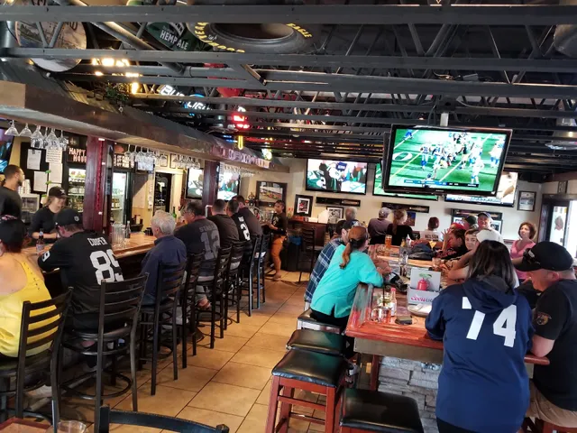 Rookies Sports Bar & Grill