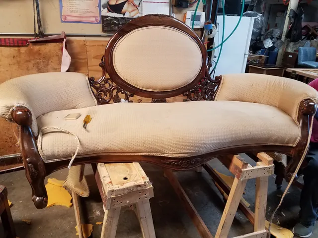 Joes Refinishing & Delivery