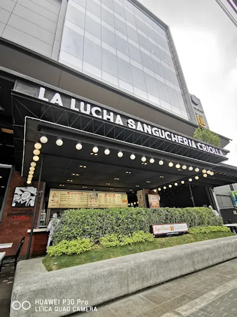 La Lucha Sanguchería Criolla