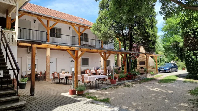 Hársfavirág Vendégház