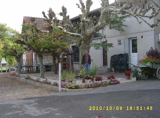 Logis Hôtel les Charmilles