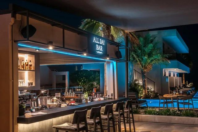 Riviera Restaurant & Cocktail Bar