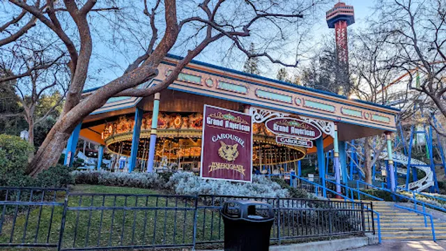 Grand American Carousel