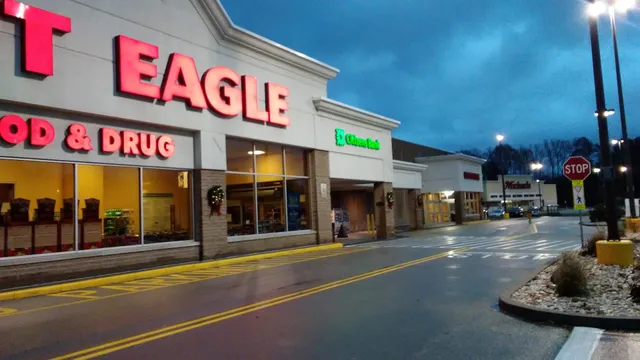 Giant Eagle Supermarket