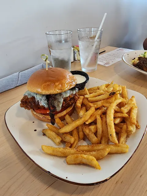 Parkside Restaurant (Wendell Falls)