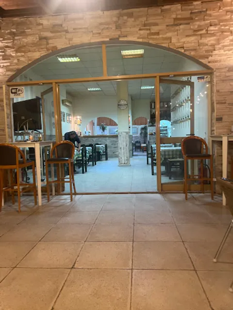 Flisvos Taverna