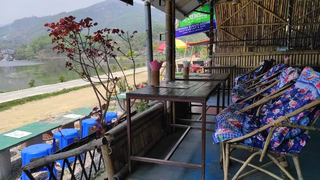 Bamboo Paradise Cafe