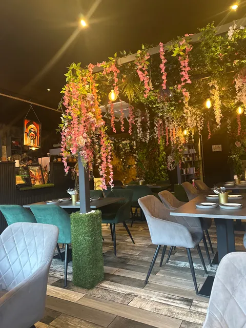 Aapke Meizban - Authentic Pakistani Cuisine