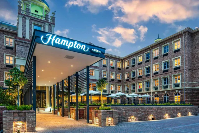 Hampton by Hilton Sandton Grayston