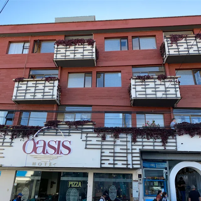 Hotel Oasis