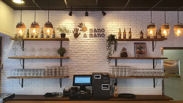 Pizzería Mano a Mano