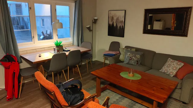 Kaikanten Kro and Fisherman