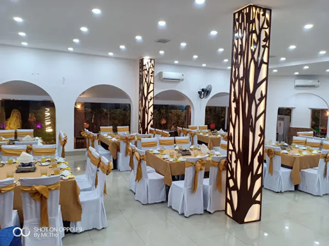 Nhà Hàng Hương Việt