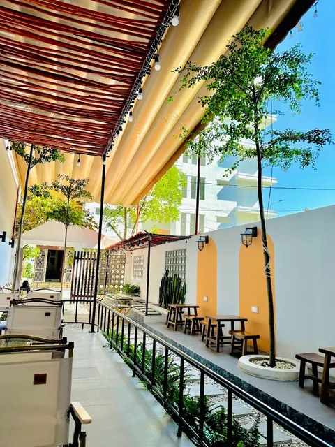 Làm Tròn Coffee - Trà Olong Đậm Vị