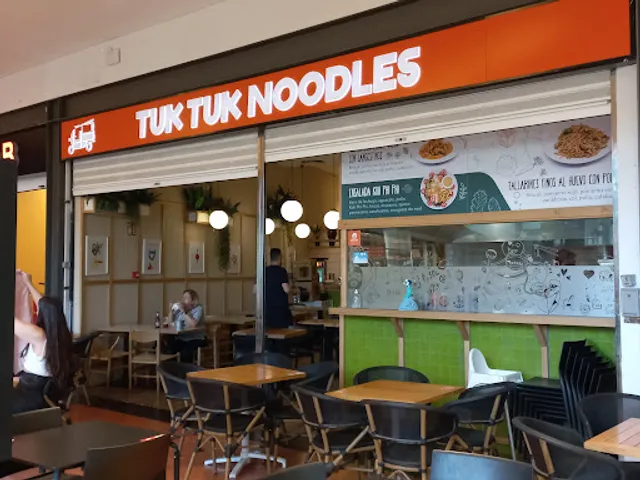Tuk Tuk Noodles