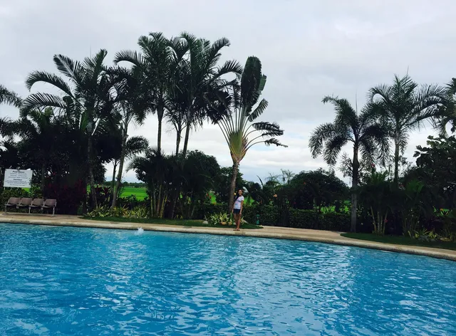 Lola Corazon Leisure Farm