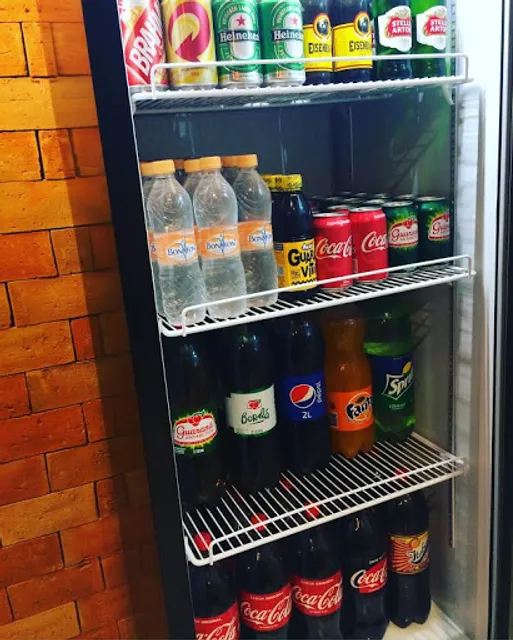 EAT PIZZA Tradicional & Pan