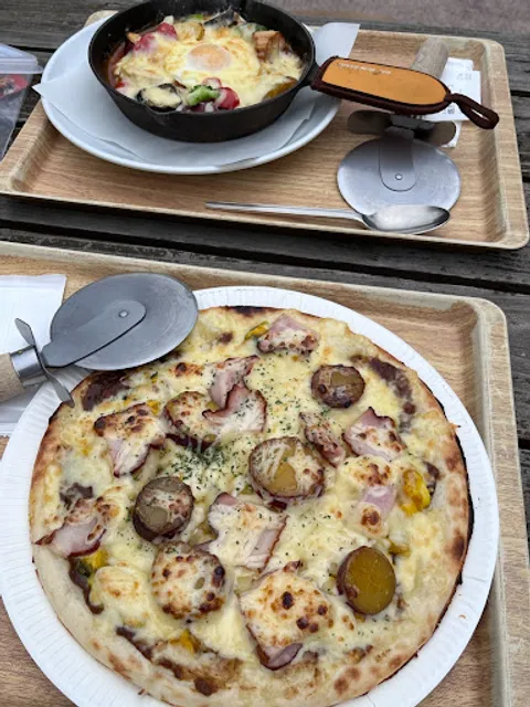 中央レストラン 森のピザ屋さんフクロウ