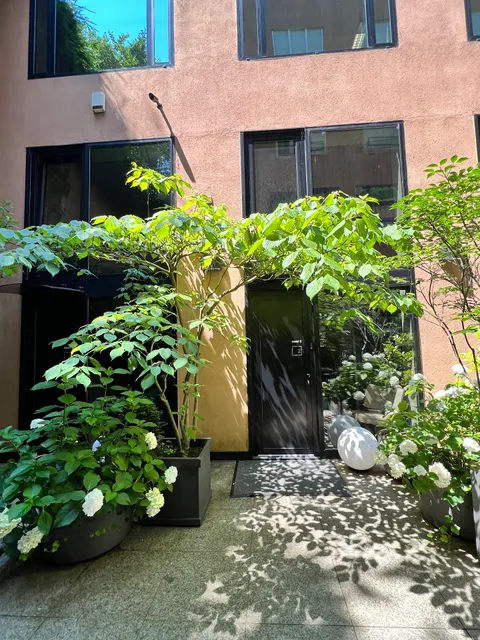 Court 5 Luxury Apartments