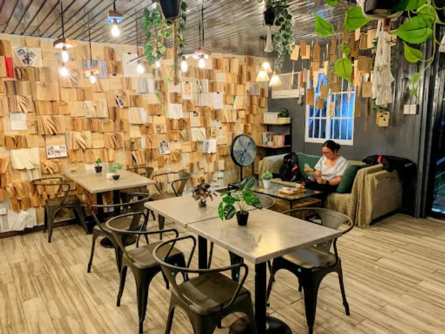 Paramount Coffee - Twin Palms