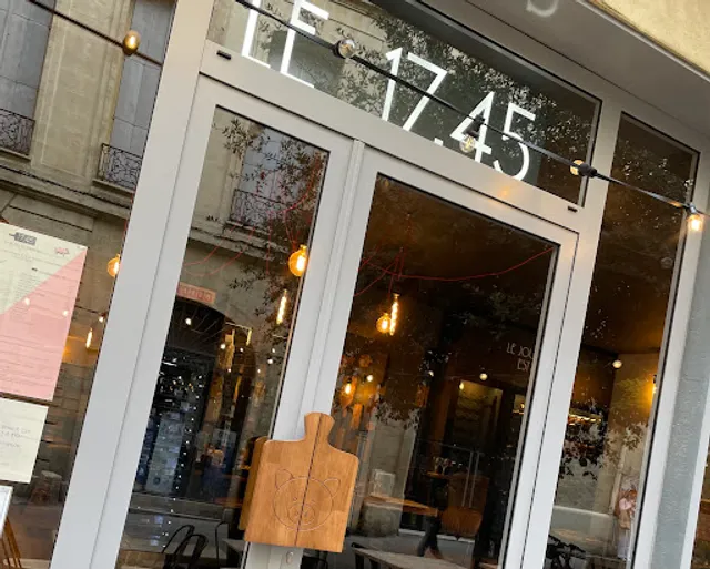 Le 17.45 Montpellier - Planches à composer