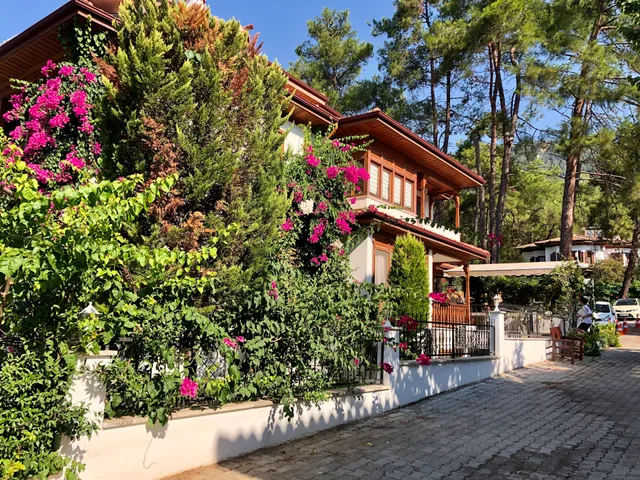 Ayka Hotel