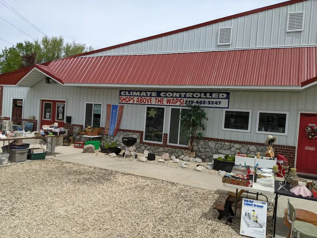 The Shops Above The Wapsi