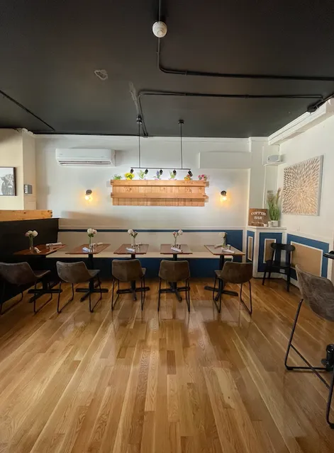 Downtown Tilly : Farm to Table