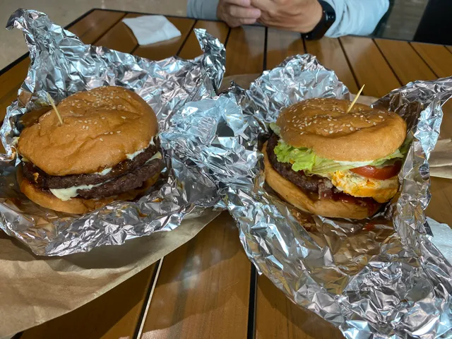 Bem Ermii Burger & Fries