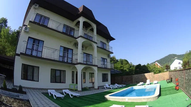 Guest house ChernyChalet