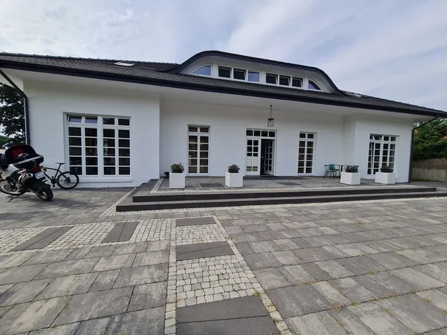 House Cora - hotel przy autostradzie A2