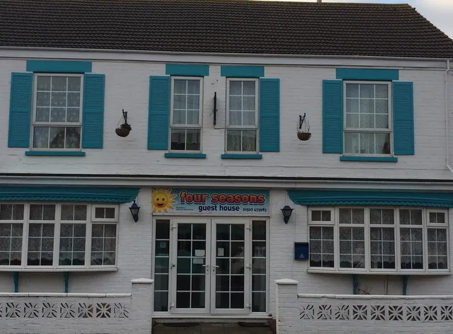 Four Seasaons Guest House