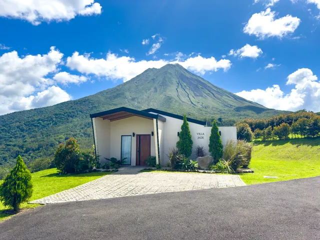 Volcán Arenal, Villas Jawara