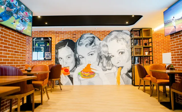 Ray’s Restaurant – International Cuisine