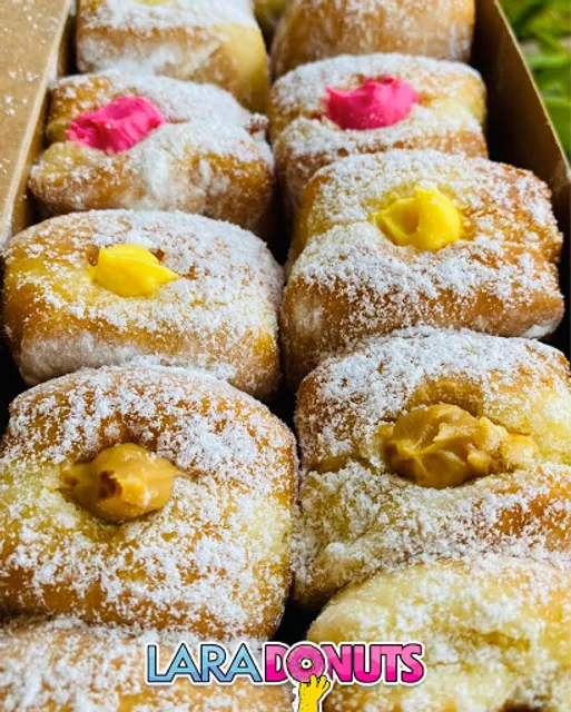Lara Donuts