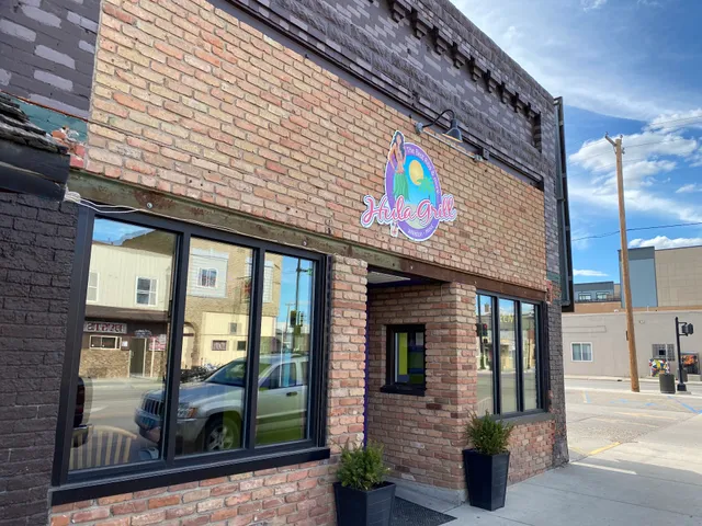 Hula Pizzeria & Grill