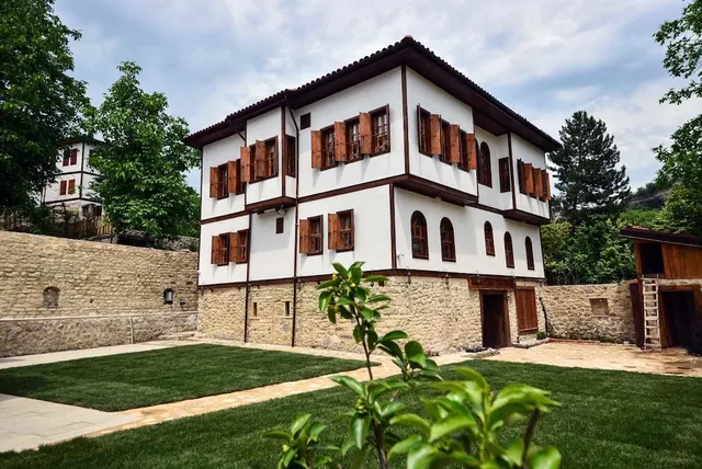 Tarihi Mehmet Emin Efendi Konağı