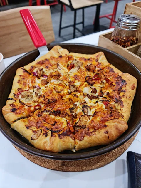 Pizza Hut | New Market, Kolkata