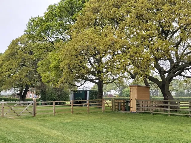 Oak Tree Farm Caravan Site & Wedding Venue